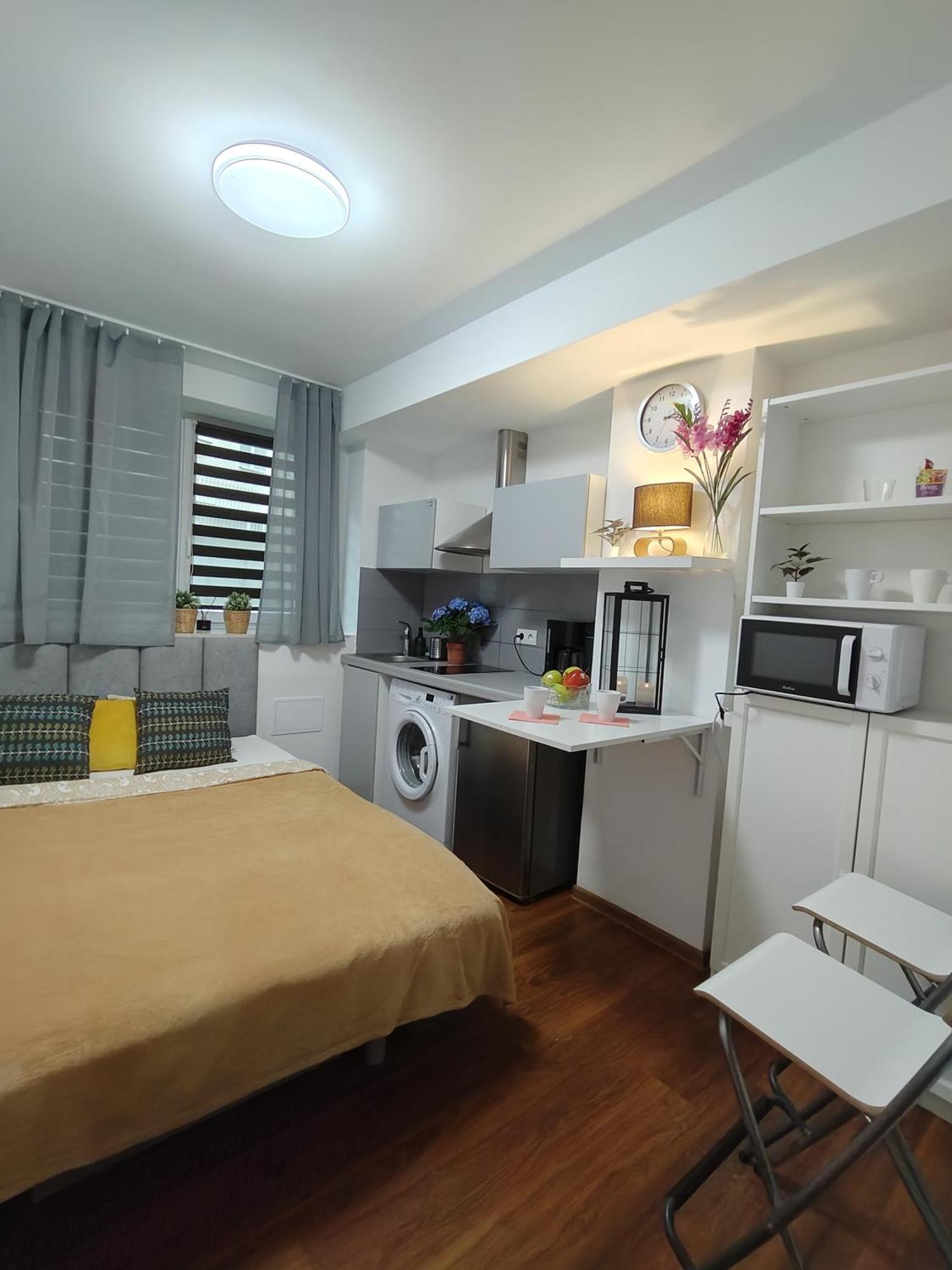 Hollidays Centrum Apartments Varsavia Esterno foto